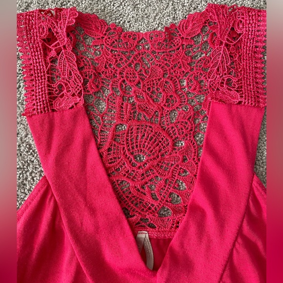 Bright Pink Lace Back Tank. Small - Picture 4 of 5